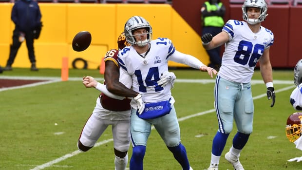 Landon Collins Sack Dalton © Brad Mills  2020 Oct 25